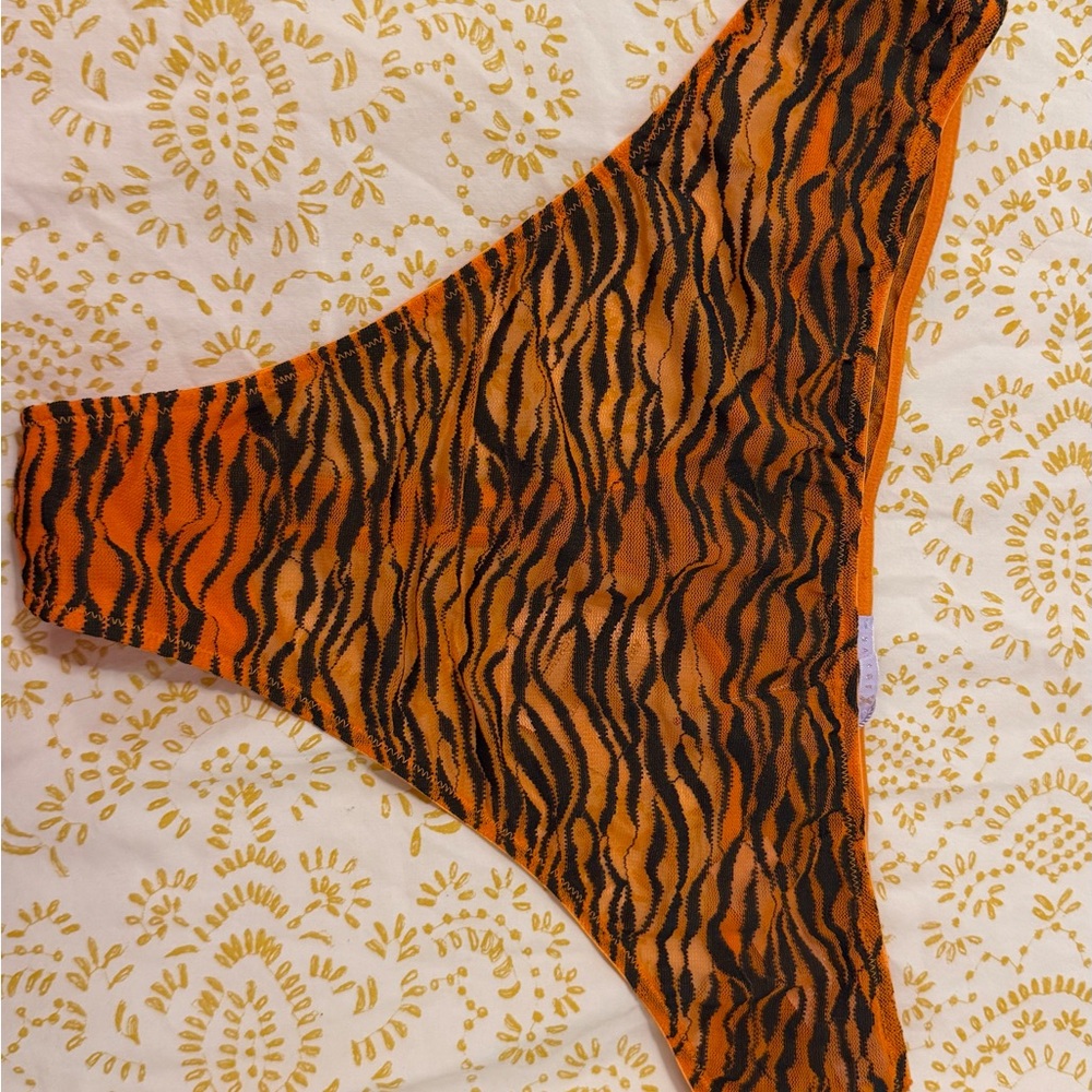 Savage X Fenty Orange and Black Lace-Trim Bikini Brief